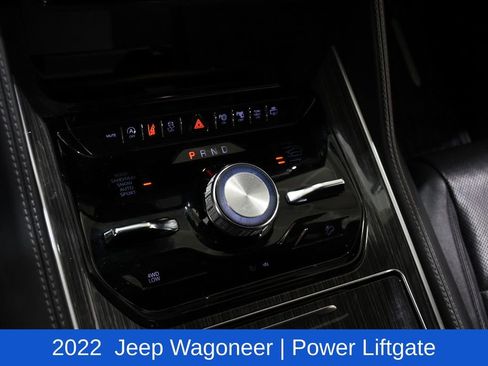 Used 2022 Jeep Wagoneer Series III w/ Premium Group I AWD/4WD image 24