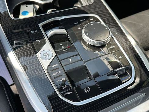 Certified 2023 BMW X7 xDrive40i w/ M Sport Package image 23