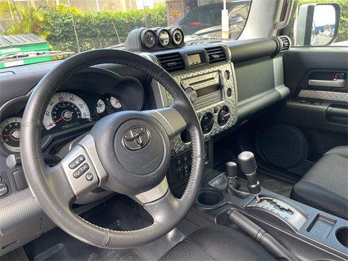 Used 2010 Toyota FJ Cruiser 4WD image 12