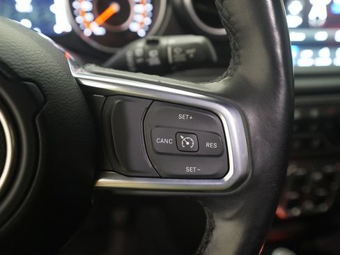 Used 2023 Jeep Wrangler Unlimited Sahara AWD/4WD image 18