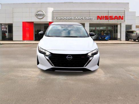 Used 2025 Nissan Sentra SR image 8