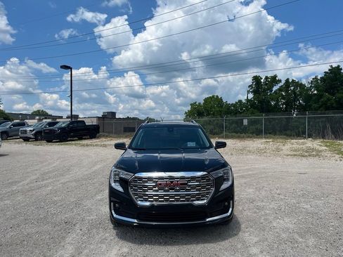 Used 2023 GMC Terrain Denali w/ Black Diamond Edition AWD/4WD image 4