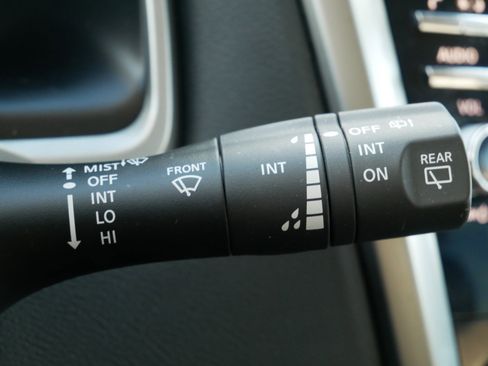 Used 2024 Nissan Murano SV image 33