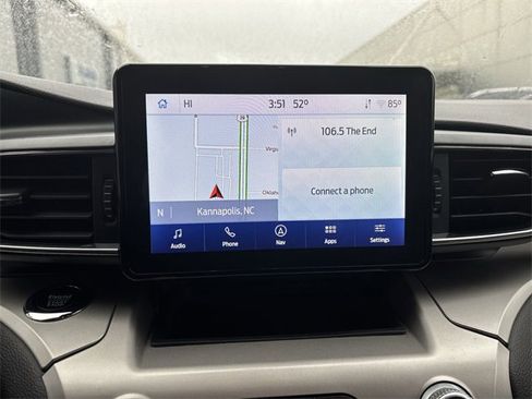 Used 2022 Ford Explorer XLT w/ Equipment Group 202A image 12