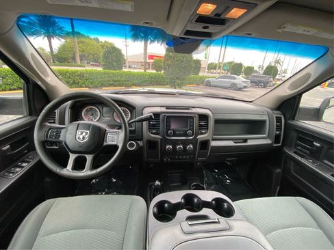 Used 2018 RAM 3500 Tradesman w/ Chrome Appearance Group AWD/4WD image 16