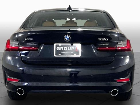 Used 2022 BMW 330i xDrive Sedan w/ Premium Package 2 AWD/4WD image 4