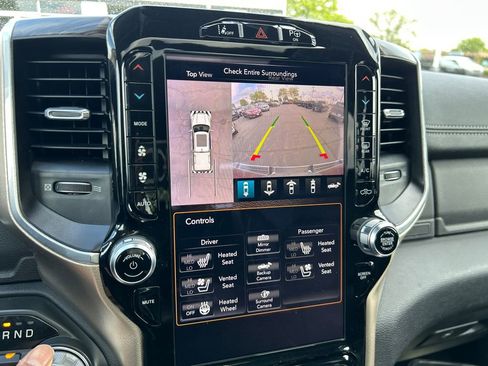 Used 2019 RAM 1500 Laramie AWD/4WD image 25