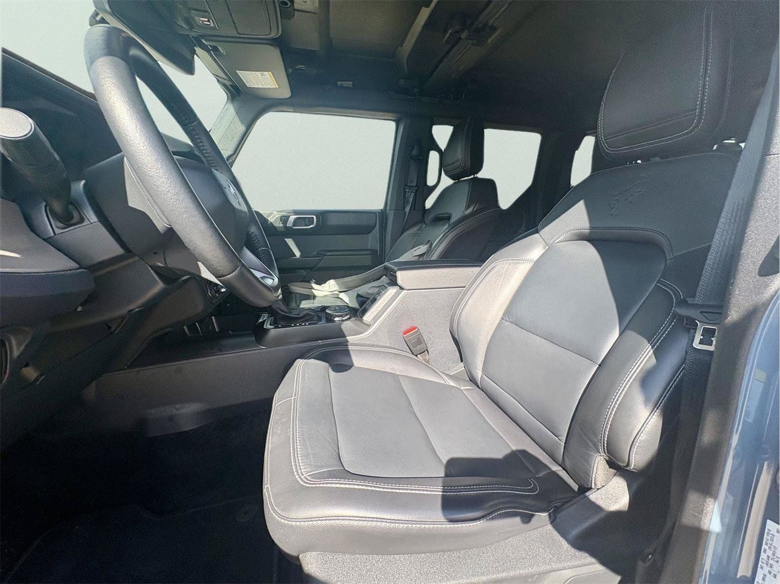 Used 2025 Ford Bronco Outer Banks AWD/4WD image 8