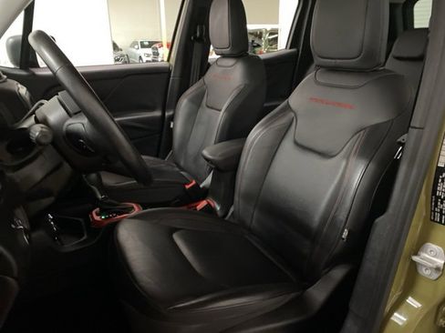Used 2015 Jeep Renegade Trailhawk w/ Premium Leather Group image 62