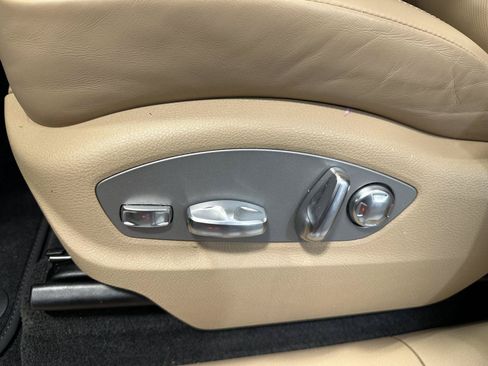 Used 2023 Porsche Macan AWD/4WD image 19