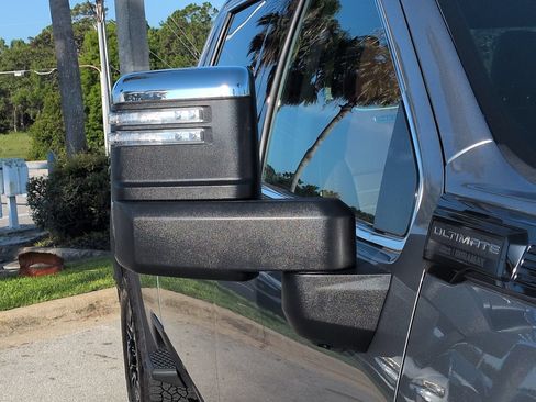 Used 2025 GMC Sierra 2500 Denali Ultimate AWD/4WD image 11
