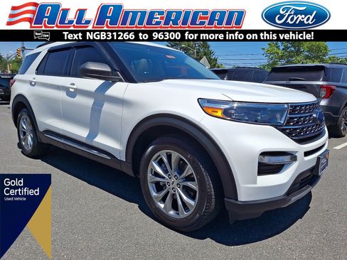 Certified 2022 Ford Explorer XLT w/ Equipment Group 202A AWD/4WD image 1
