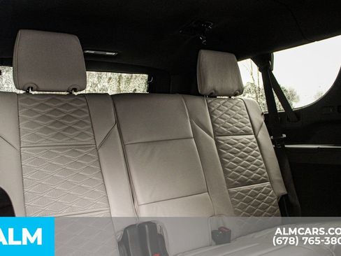 Used 2026 Cadillac Escalade ESV Platinum Sport image 21