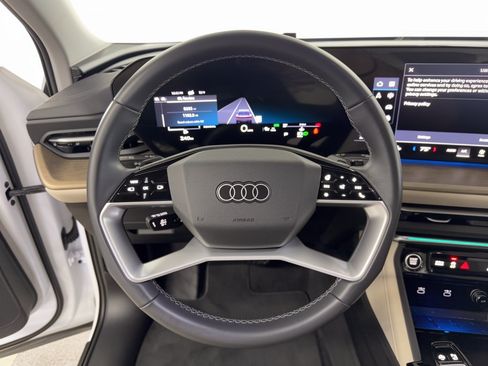 Used 2025 Audi Q5 Premium w/ Convenience Package AWD/4WD image 10