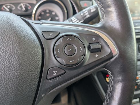 Certified 2020 Buick Envision Essence w/ LPO, Cargo Package AWD/4WD image 19