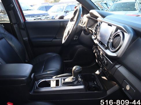 Used 2021 Toyota Tacoma TRD Off-Road image 24