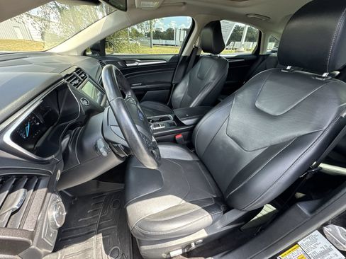 Used 2020 Ford Fusion Titanium AWD/4WD image 11