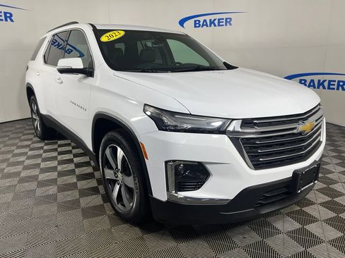 Certified 2023 Chevrolet Traverse LT w/ LT Premium Package AWD/4WD image 8