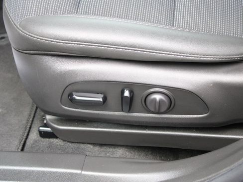 Used 2024 Buick Envista Preferred w/ Convenience I Package image 13