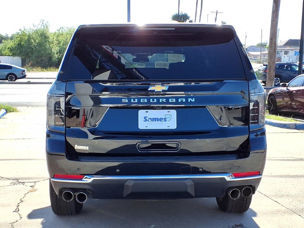 Used 2026 Chevrolet Suburban Premier RWD image 7