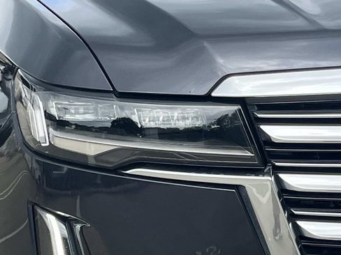 Used 2022 Cadillac Escalade ESV Premium Luxury Platinum AWD/4WD image 9