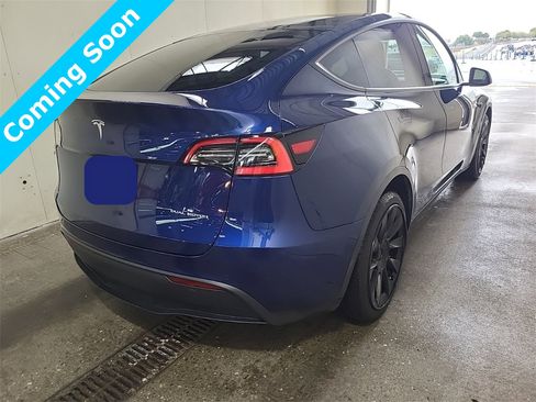 Used 2021 Tesla Model Y Long Range image 6