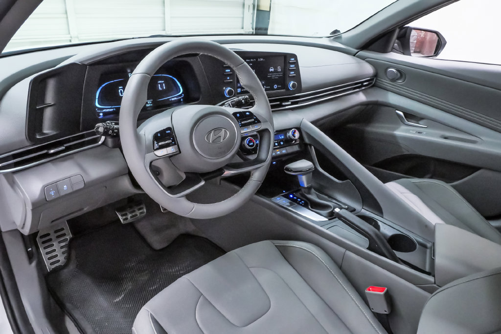 Certified 2026 Hyundai Elantra Sport FWD image 2