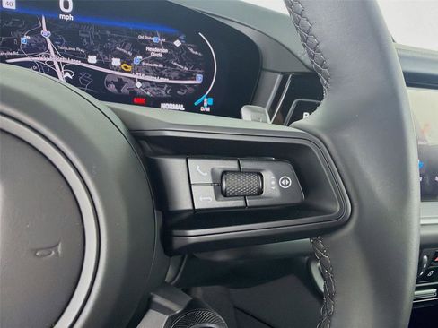 New 2025 Porsche Cayenne image 14