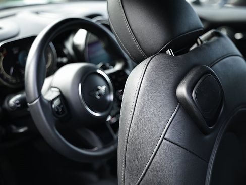 Used 2023 MINI Cooper S image 26