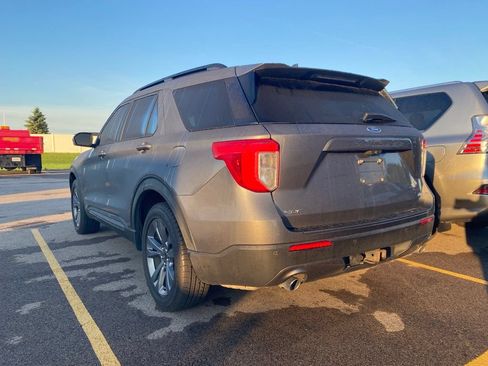 Used 2022 Ford Explorer XLT w/ Equipment Group 202A AWD/4WD image 11