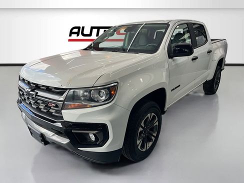 Used 2022 Chevrolet Colorado Z71 w/ Safety Package RWD image 3