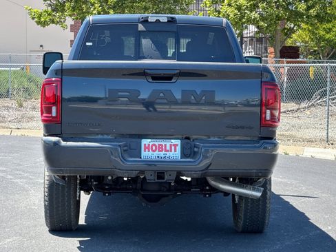 New 2026 RAM 2500 Laramie AWD/4WD image 4