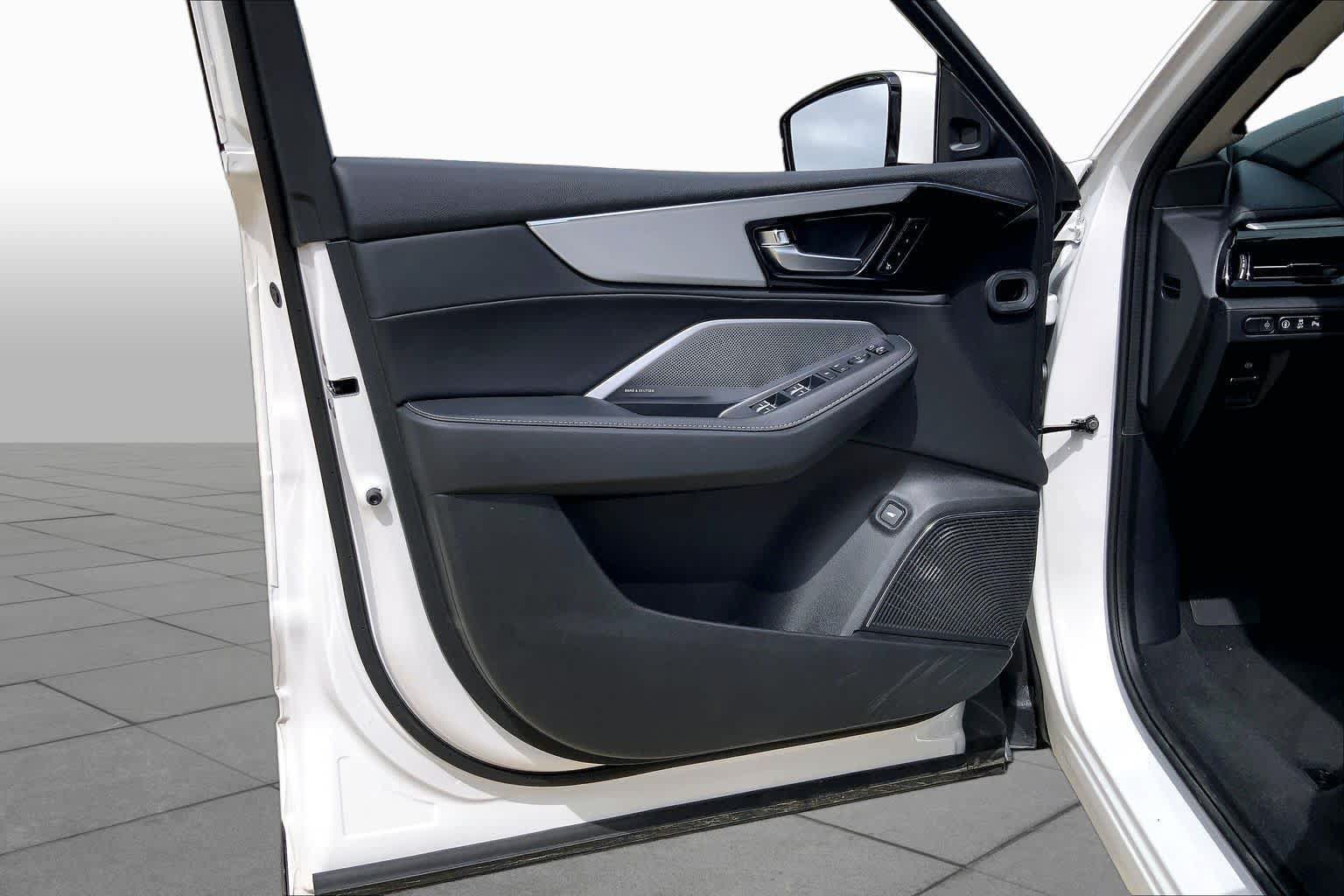 Used 2026 Acura MDX w/ Technology Package FWD image 10