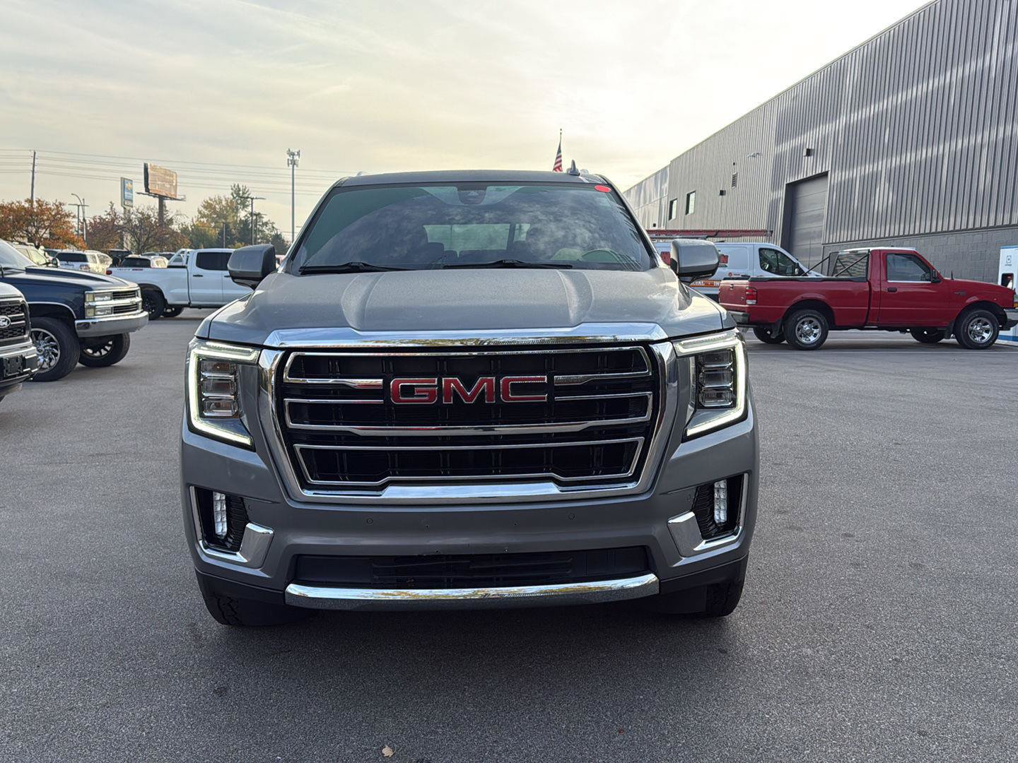 Used 2021 GMC Yukon SLT AWD/4WD image 8