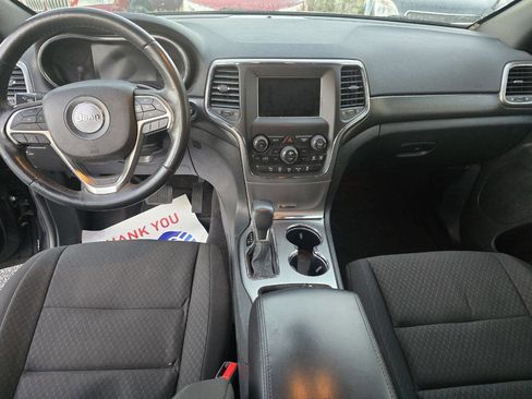 Used 2018 Jeep Grand Cherokee Laredo image 29