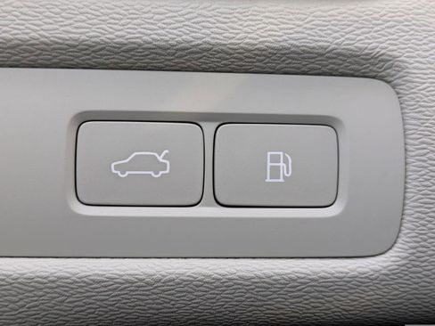 New 2026 Volvo XC60 T8 Ultra w/ Protection Package Premier AWD/4WD image 34