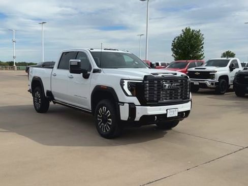 New 2026 GMC Sierra 2500 Denali Ultimate image 3