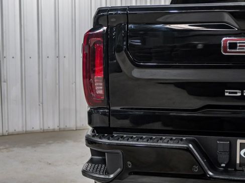 Used 2022 GMC Sierra 2500 Denali w/ Denali Ultimate Package AWD/4WD image 48