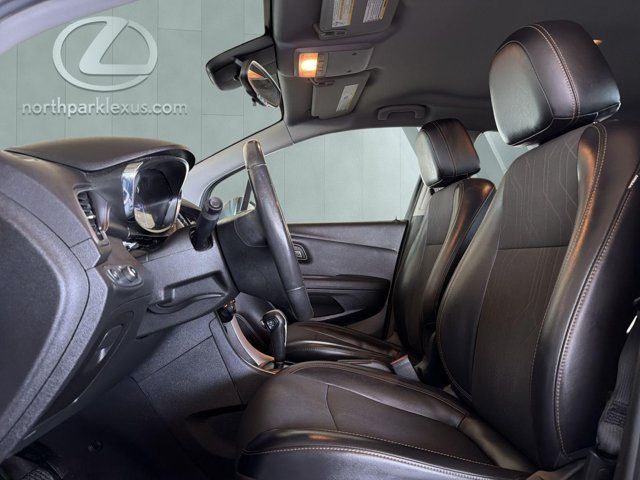 Used 2020 Chevrolet Trax LT w/ LT Convenience Package AWD/4WD image 7