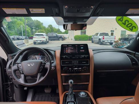Certified 2024 INFINITI QX80 Sensory AWD/4WD image 11