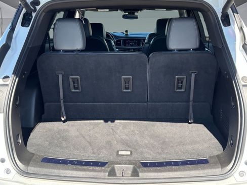 Used 2022 Buick Enclave Essence image 30