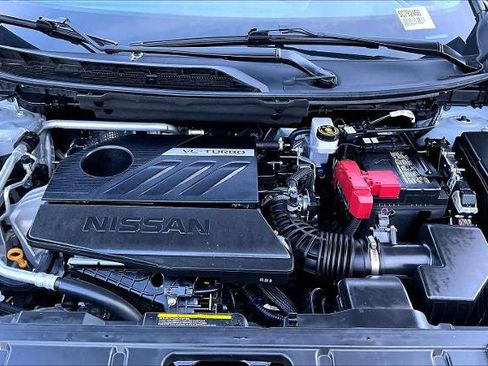 Certified 2025 Nissan Rogue SV image 30