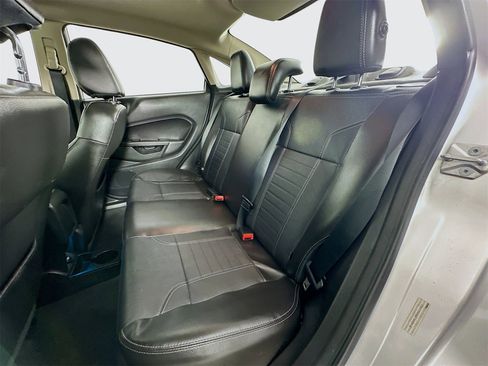 Used 2015 Ford Fiesta Titanium image 24