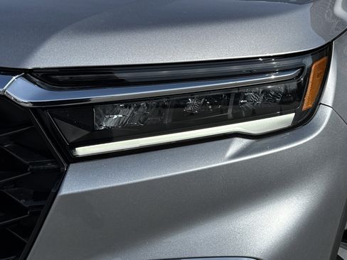 Used 2024 Honda Pilot Touring image 6