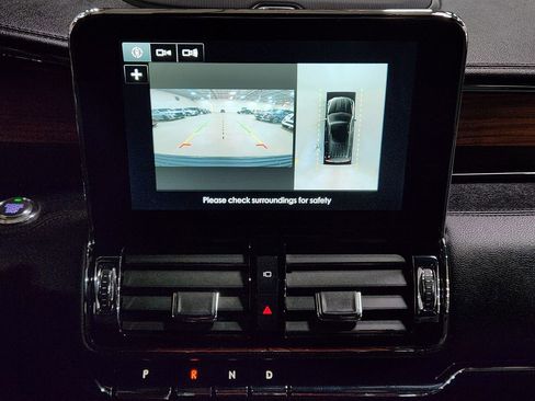 Used 2018 Lincoln Navigator Select w/ Technology Package image 36