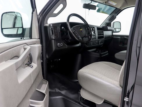 Used 2020 Chevrolet Express 2500 LS w/ Driver Convenience Package RWD image 12