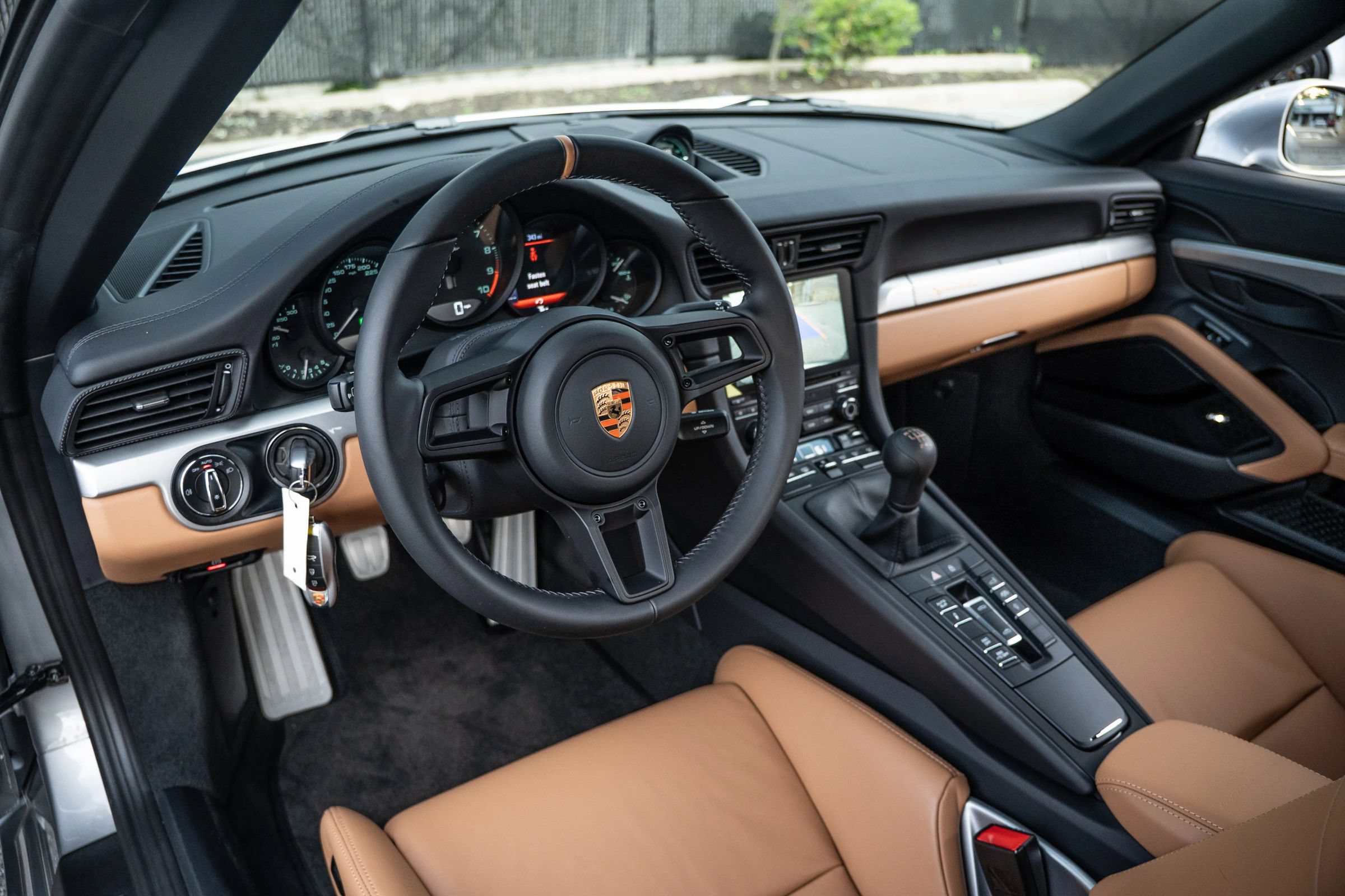 Used 2019 Porsche 911 Speedster RWD image 45