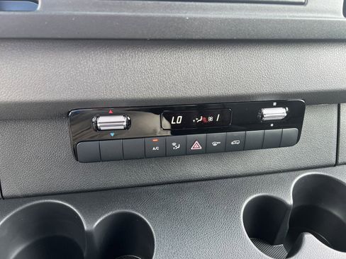 Certified 2025 Mercedes-Benz Sprinter 2500 image 25