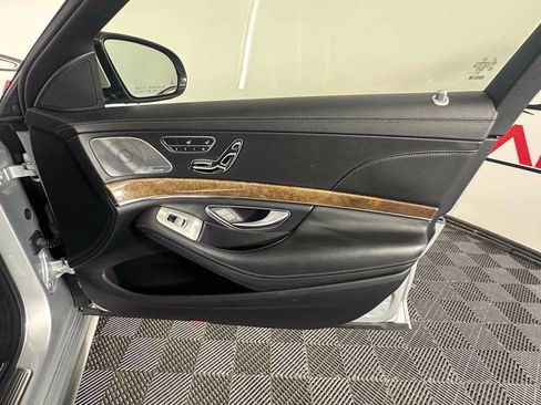 Used 2014 Mercedes-Benz S 63 AMG 4MATIC Sedan image 17