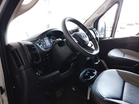 Used 2024 RAM ProMaster 2500 w/ Convenience Group FWD image 24